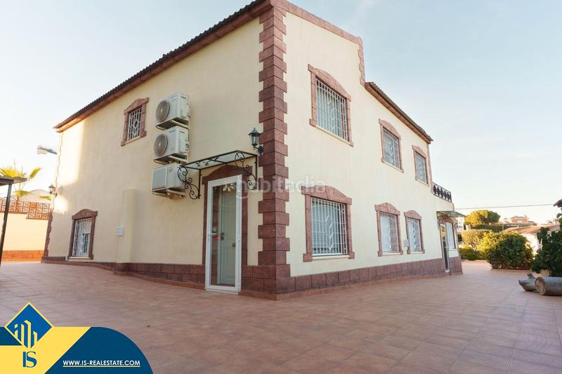 Foto e6747c22-fdc3-4d37-a973-25aec823bf2f. Chalet mit pool in Los Balcones-Los Altos Torrevieja