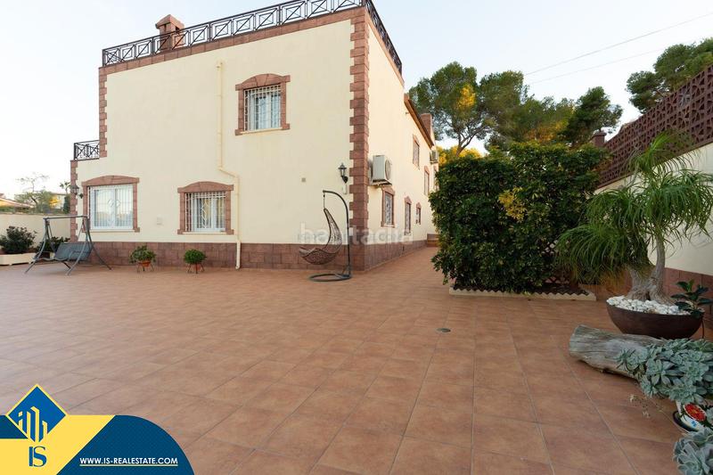 Foto e9d2cc41-8a90-4683-85c6-4f8ce3b466d2. Chalet mit pool in Los Balcones-Los Altos Torrevieja