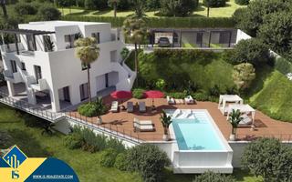 Chalet in Las Chapas - Alicate Playa. Villa en construcción, en la provincia de málaga, en la ciudad d