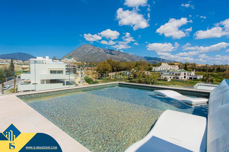 Foto 25008494-fb79-434e-b7ad-2e8e318ba26f. Attique avec parking piscine dans Nueva Andalucía centro Marbella