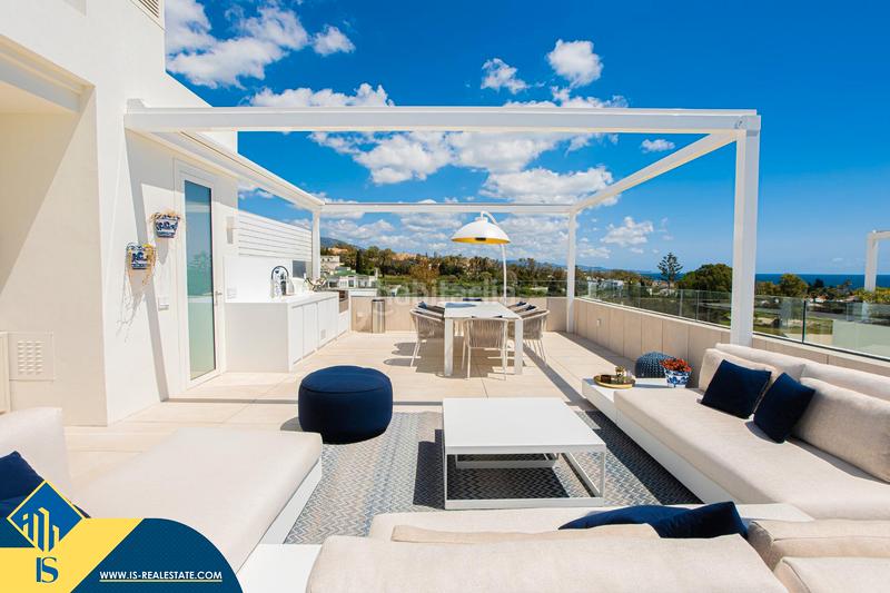 Foto 2acdd6de-c4c2-4a4d-926a-0f2b8b9c9c1f. Attique avec parking piscine dans Nueva Andalucía centro Marbella