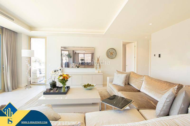 Foto 9c337d27-e810-47b9-8435-c29ef2d19d66. Attique avec parking piscine dans Nueva Andalucía centro Marbella