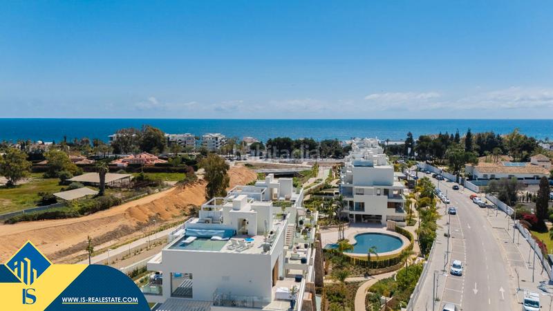 Foto dc9f2f23-8d56-4f31-bc57-71982a2ce8af. Attique avec parking piscine dans Nueva Andalucía centro Marbella