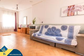 Casa a Centro - Muelle Pesquero. Casa adosada con terraza, en la provincia de alicante, en torrev