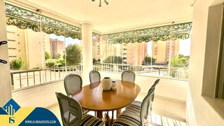 Pis a Campoamor. Apartamento con piscina comunitaria en la provincia de alicante,