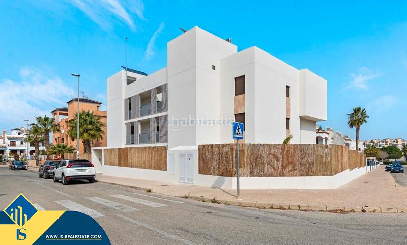 Foto 35f931d7-c660-49dd-ae8e-b5bce8a59fec. Attique avec parking piscine dans Los Almendros Orihuela