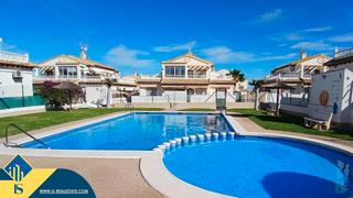 Dúplex a Los Balcones y los Altos. Casa dúplex con piscina compartida, en la provincia de alicante,