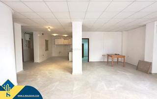 Apartment in Zona Playa de los Locos. Apartamento para reformar, en la provincia de alicante, en la ci