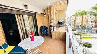 Appartement à Las Piscinas Naturales. Apartamento con terraza, en la provincia de alicante, en torrevi