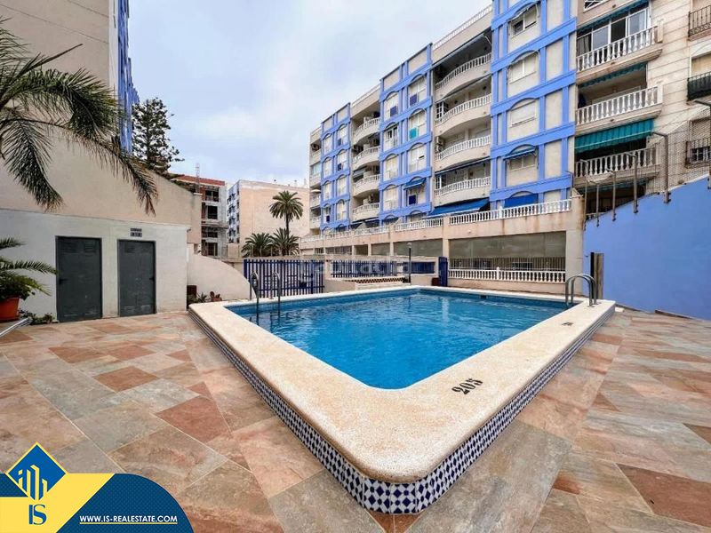 Foto bbb3a3ff-f216-4856-9c92-e01b492581cd. Pis amb aparcament piscina a Zona Playa de los Locos Torrevieja