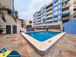 Piso en Zona Playa de los Locos. Apartamento con piscina comunitaria, en la provincia de alicante