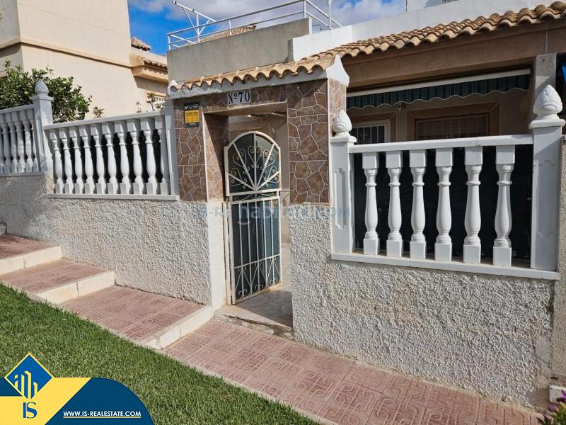 Foto f05e3918-22a0-4229-a90d-e7fcf97f5069. Casa a Los Balcones-Los Altos Torrevieja