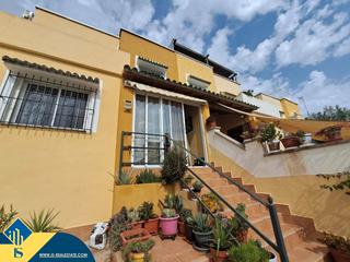 Casa a schiera in La Florida. Casa con piscina comunitaria, en la provincia de alicante, en la