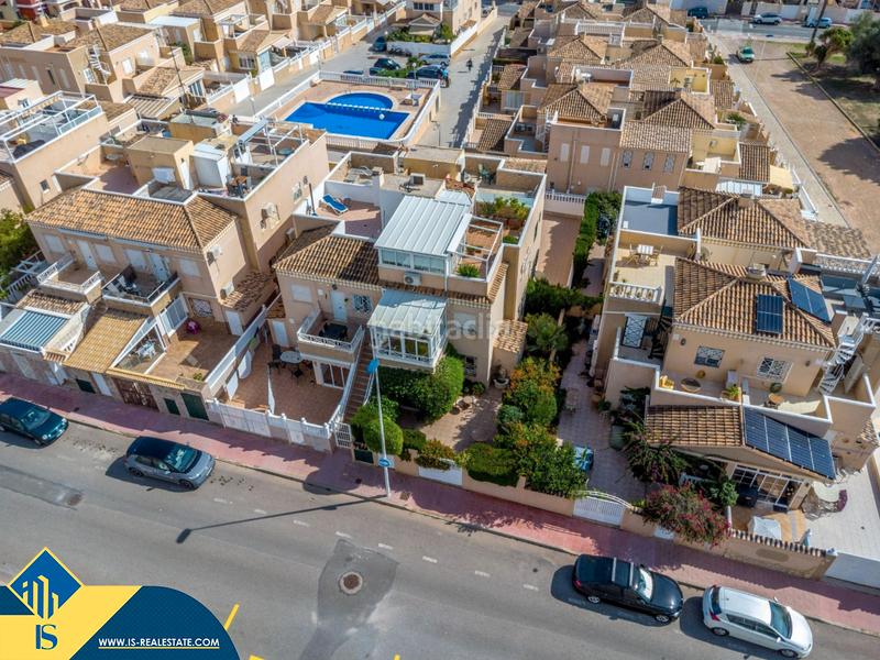 Foto b9f1436c-2b1c-40ba-963e-6acb9f7707f6. Casa amb calefacció piscina a Parque Acuático - Sector 25 Torrevieja