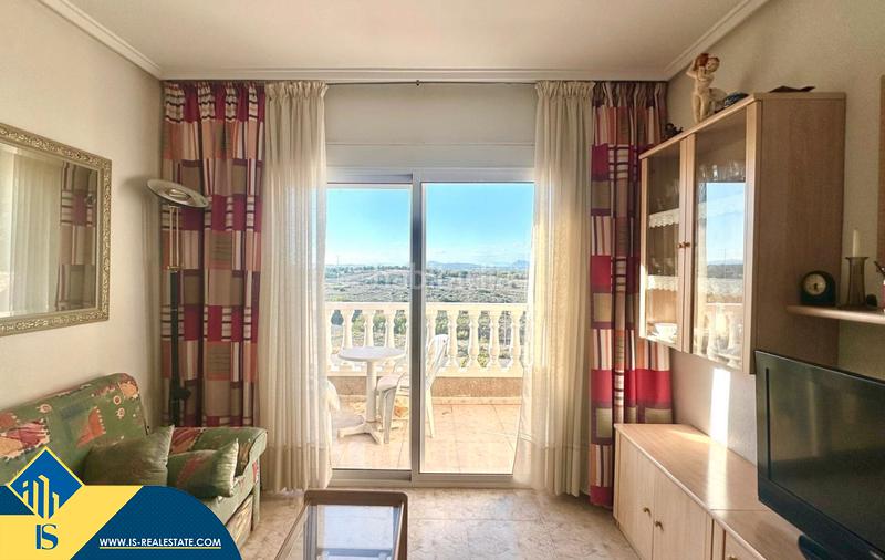 Foto 372462bd-fc34-4474-a73e-5abae4c70f7f. Apartamento  con piscina comunitaria, en la provincia de alicante, en la ciudad . 2 habitaciones | 51 m² | 800 metros en Torrevieja