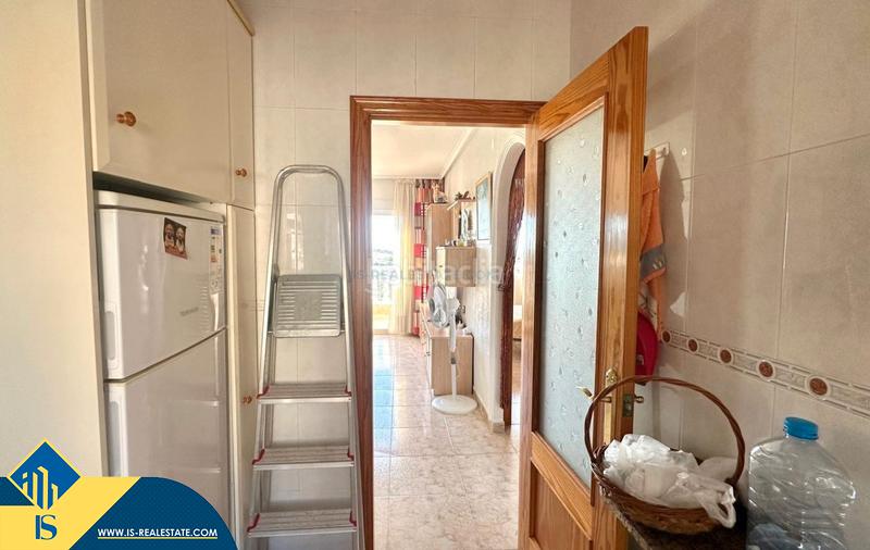 Foto 526f59f0-4b01-4e93-a179-01eb6afeea69. Apartamento  con piscina comunitaria, en la provincia de alicante, en la ciudad . 2 habitaciones | 51 m² | 800 metros en Torrevieja