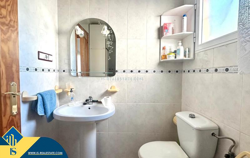 Foto e644b052-223c-4622-baa5-f685a8247c52. Apartamento  con piscina comunitaria, en la provincia de alicante, en la ciudad . 2 habitaciones | 51 m² | 800 metros en Torrevieja