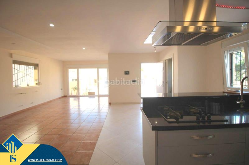 Foto 271dbb73-2756-4f57-9a66-d6768a348e9b. Xalet amb aparcament a Villamartín-Las Filipinas Orihuela