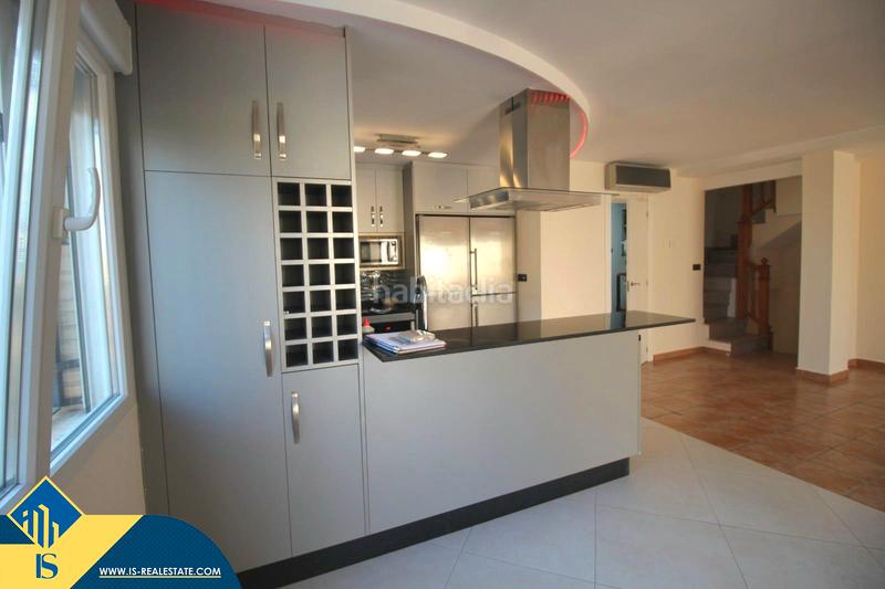 Foto 2edb2599-3f70-435a-8aec-d43bacff116a. Xalet amb aparcament a Villamartín-Las Filipinas Orihuela