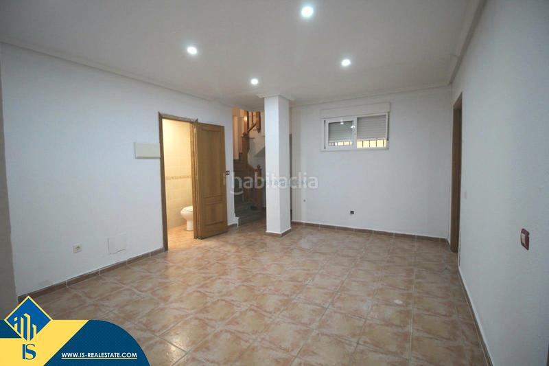 Foto 554e9791-1fe7-494f-b2ee-bae0e4d678a1. Xalet amb aparcament a Villamartín-Las Filipinas Orihuela