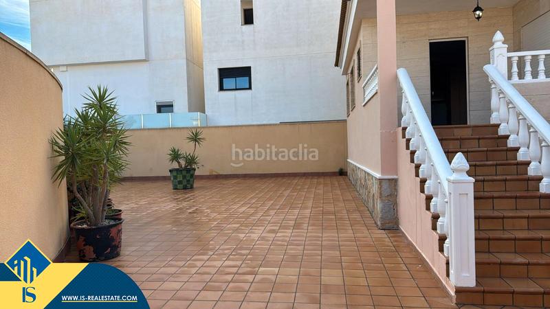 Foto 943b9018-65da-4863-bcce-255d74d3ed42. Xalet amb aparcament a Villamartín-Las Filipinas Orihuela