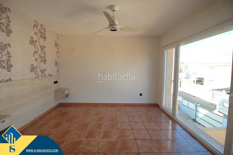 Foto b0613ad1-565f-444d-b2a7-15592b209c90. Xalet amb aparcament a Villamartín-Las Filipinas Orihuela