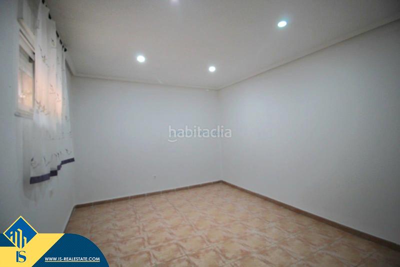 Foto d20ce053-53e8-4672-8767-ed1bc99e2c4e. Xalet amb aparcament a Villamartín-Las Filipinas Orihuela