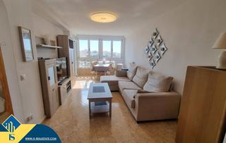 Apartment in Aguas Nuevas. Apartamento renovado con terraza, en la provincia de alicante, e