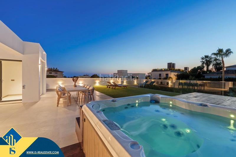 Foto 0a35ed1b-4282-466e-9d0a-88deb8bb970f. Flat in Nueva Andalucía centro Marbella