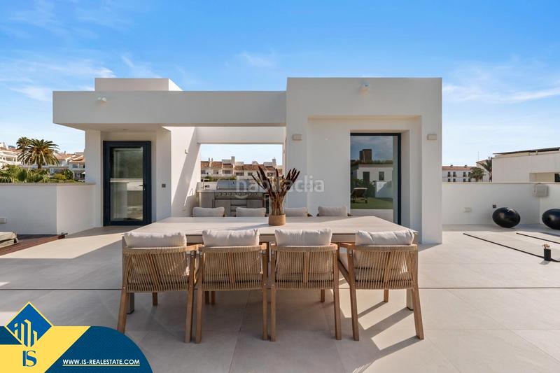 Foto 425d67cc-567e-4d90-9dc2-511344533deb. Flat in Nueva Andalucía centro Marbella