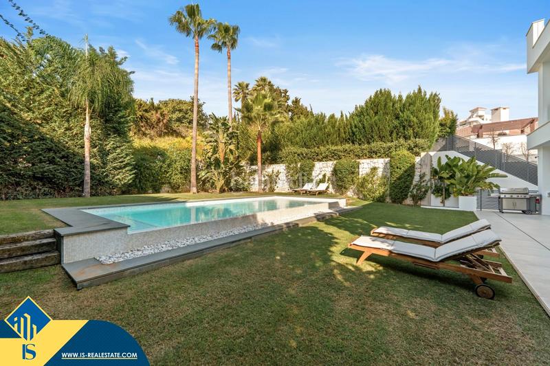 Foto a1ae11f6-5b45-4c11-9d64-fd933144f3aa. Flat in Nueva Andalucía centro Marbella