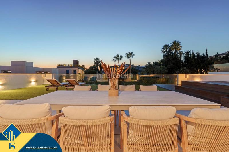 Foto c6f430d8-8e9c-4ff4-b03d-a42ce489eab6. Flat in Nueva Andalucía centro Marbella