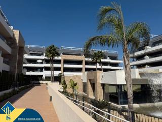 Ático en Playa Flamenca. Ático con piscina comunitaria en la provincia de alicante, en la