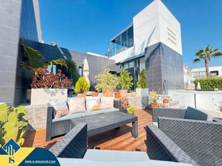 Pis a Villamartín-Las Filipinas. Casa con piscina comunitaria, en la provincia de alicante, en la