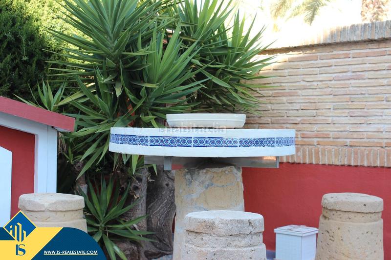 Foto 5b8ee87b-6278-4f22-8e1b-6383fa9dfe96. Chalet con parcheggio piscina in Campoamor Orihuela