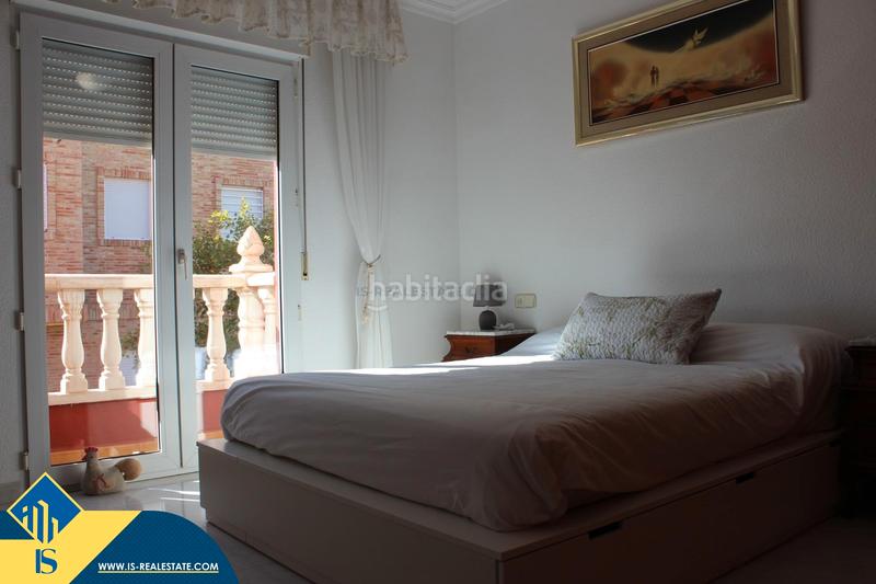 Foto 9d117d6b-4dc0-4daa-a867-ed89b589553e. Chalet con parcheggio piscina in Campoamor Orihuela