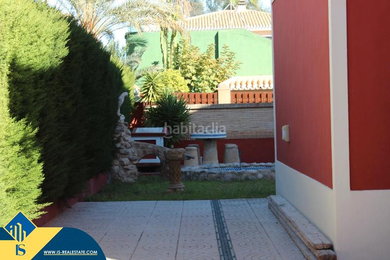 Foto d2003b1f-98e8-4ab5-86c2-99803eb5c4b5. Chalet con parcheggio piscina in Campoamor Orihuela