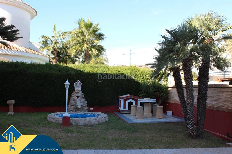 Foto fd09a1b3-7640-4a44-b43d-84e32d1daa2c. Chalet con parcheggio piscina in Campoamor Orihuela