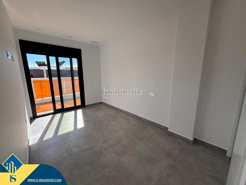 Foto 1fbf7d31-190e-4d35-8983-e3e665ef5647. Appartamento con piscina in Las Piscinas Naturales Torrevieja