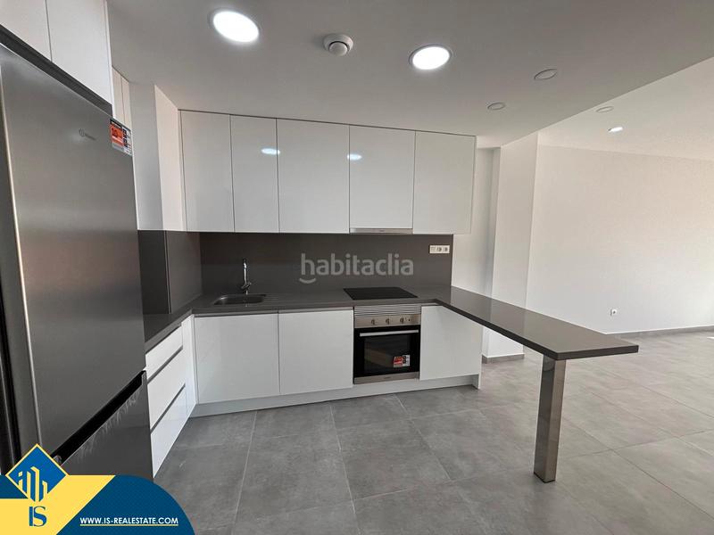 Foto 781d1c2c-bc85-4ba9-84eb-41bde1ae334f. Appartamento con piscina in Las Piscinas Naturales Torrevieja