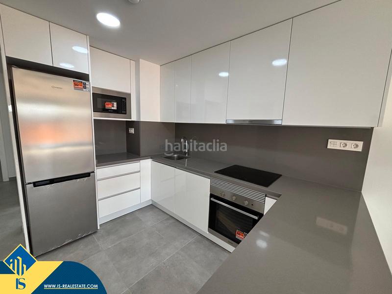 Foto 0472da83-61c1-47b2-b6f4-1695581bb189. Appartement avec piscine dans Las Piscinas Naturales Torrevieja