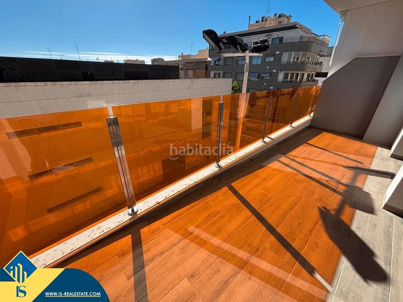 Foto 498e9656-9d96-4f16-b713-4855c18885ce. Etagenwohnung mit pool in Las Piscinas Naturales Torrevieja