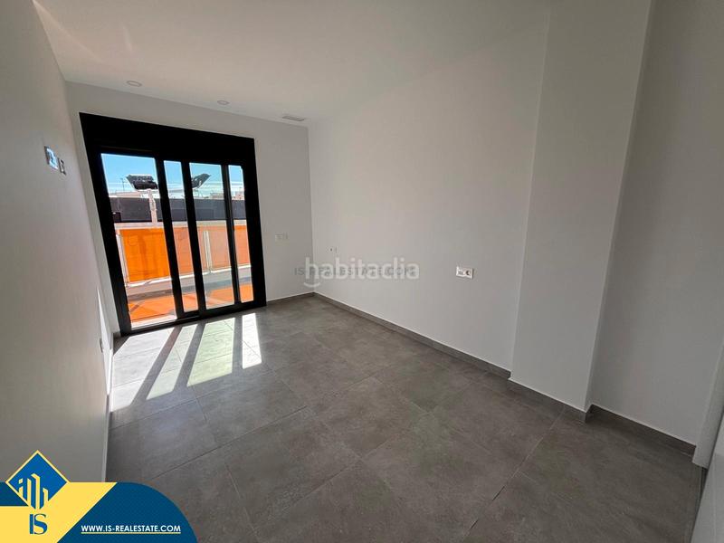 Foto 38dd3e30-53aa-41bd-843c-3e2f3b711826. Piso en Las Piscinas Naturales Torrevieja