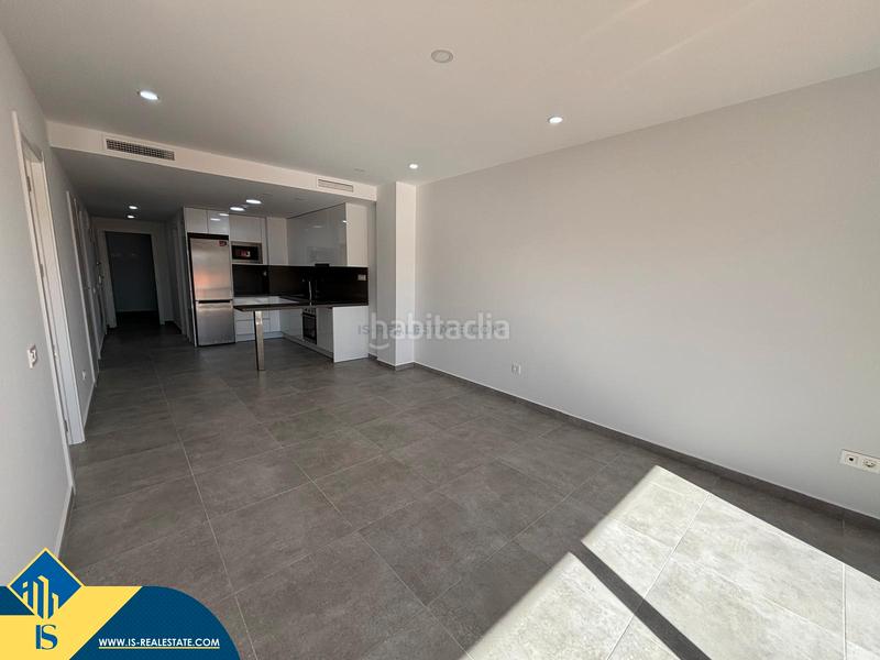 Foto f905a3ea-79dd-4333-8a27-9a425a2ba6db. Piso en Las Piscinas Naturales Torrevieja