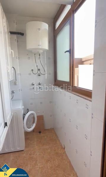 Foto 54f4a5c9-e96a-4671-b564-cb413d2d2532. Piccolo appartamento in calle joaquín chapaprieta 51 in Torrevieja