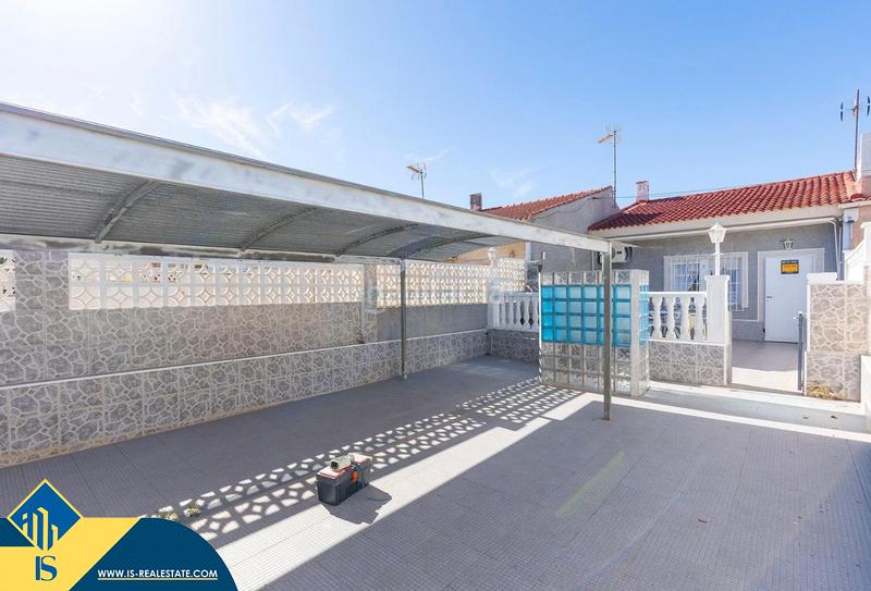 Foto 0b320647-a129-44eb-bf88-fcd04ce42fd0. Maison avec chauffage parking dans Zona Carrefour - Urbanizaciones Torrevieja