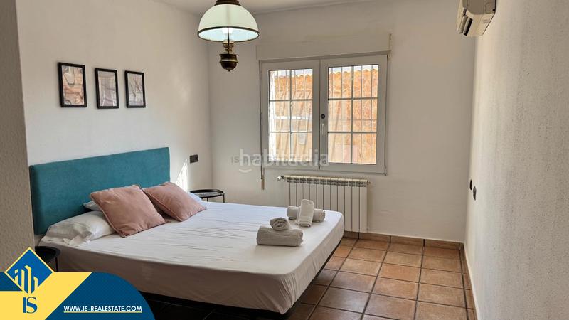 Foto cf2772af-8bc4-4ee8-aa0f-7057239663b2. Xalet amb aparcament a Aguas Nuevas Torrevieja