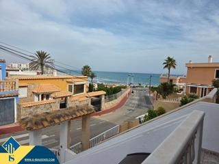 Casa a Cabo Cervera. Casa con terraza, en la provincia de alicante, en la ciudad de t