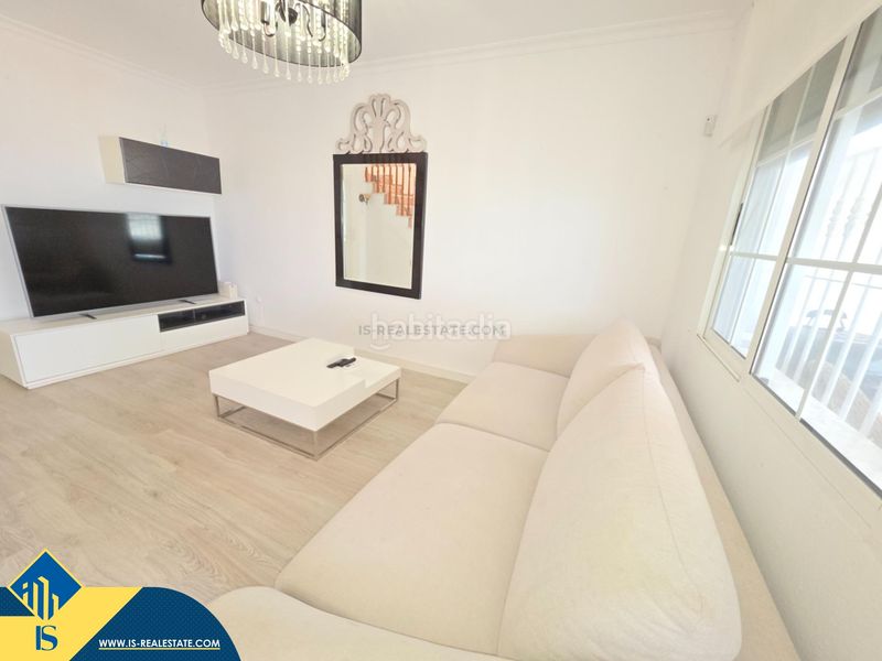 Foto 50c33d91-41f6-4859-ac86-6006fea1bdc6. Casa amb aparcament a Cabo Cervera Torrevieja