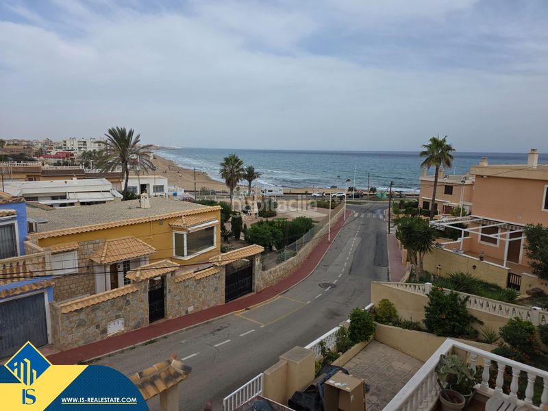 Foto 66d0f296-631f-45e5-b732-b4a82a230a8a. Casa amb aparcament a Cabo Cervera Torrevieja